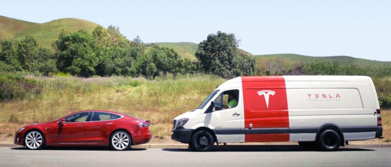 Владельцы Tesla вскоре смогут вызывать мобильную бригаду ремонтников через приложение 6